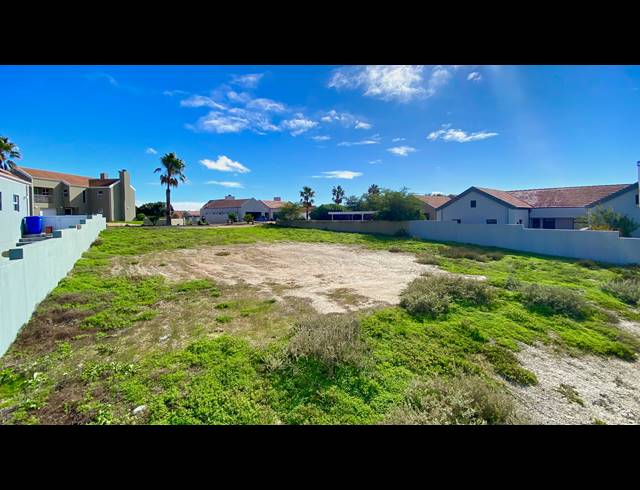 1,069M² VACANT LAND FOR SALE IN PORT OWEN